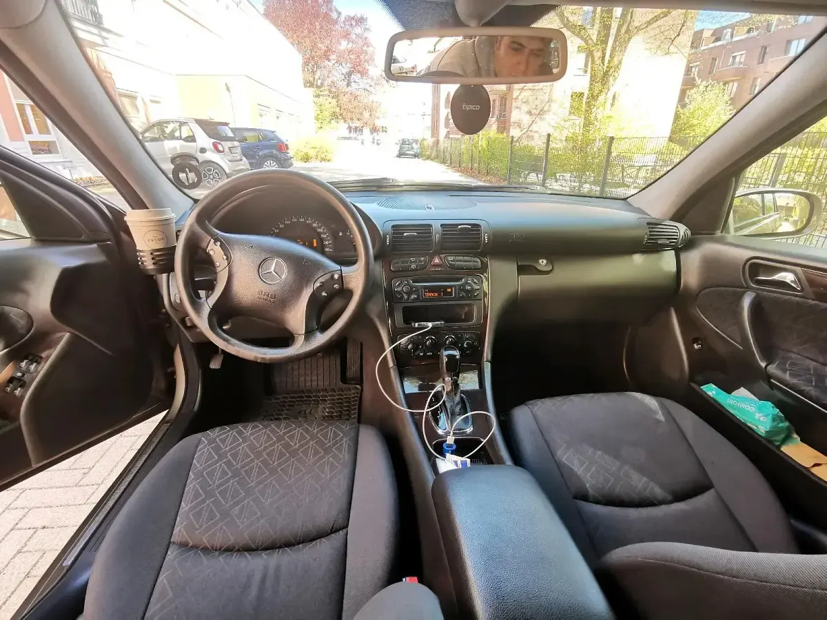 Gebraucht Mercedes 220 170 PS (125 kW) 2005 Grau Kombi