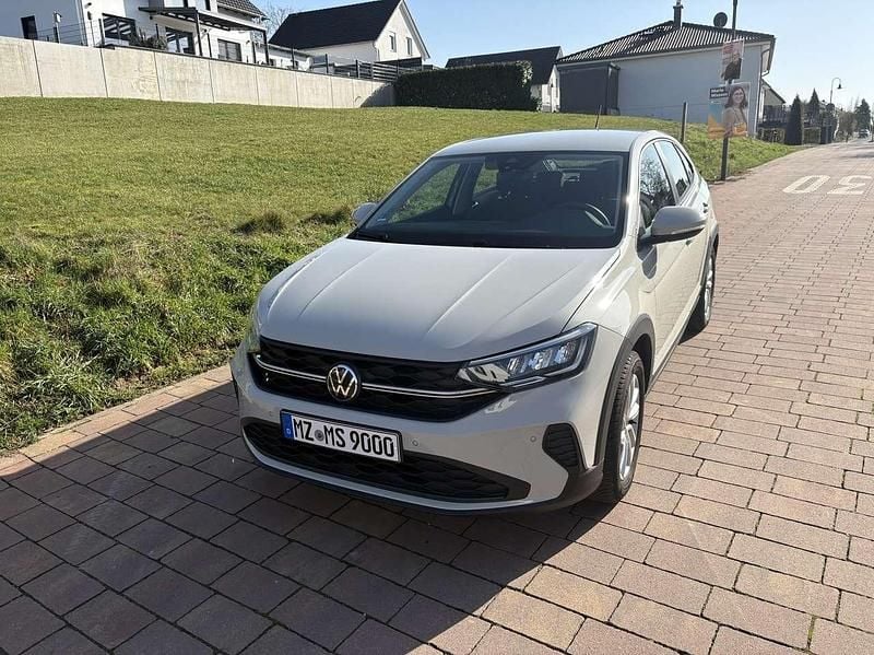 Gebraucht VW Taigo 95 PS (69 kW) 2024 Grau SUV