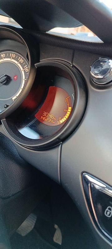 Gebraucht Citroën C3 Attraction 68 PS (50 kW) 2016 Weiß Kleinwagen