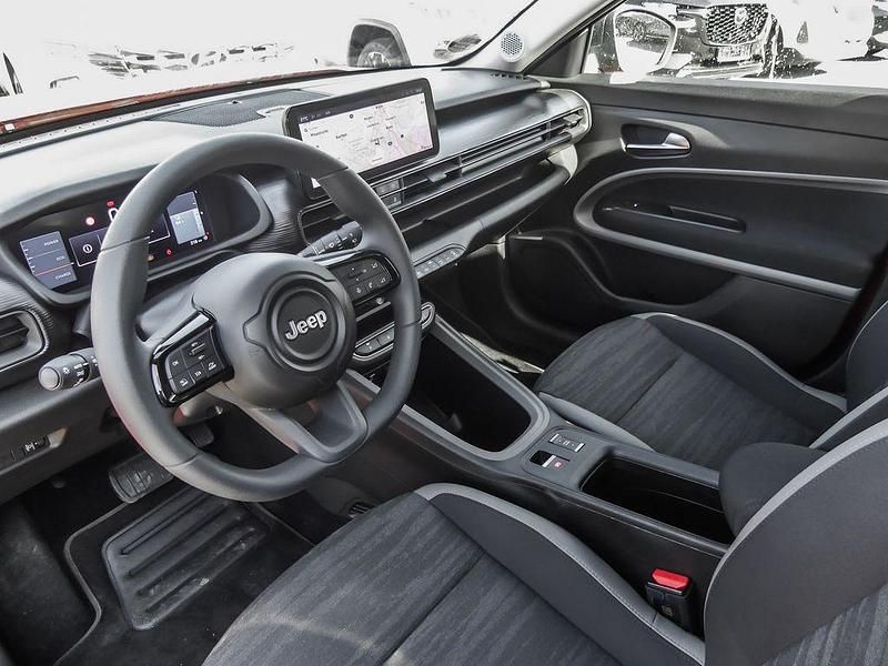 Gebraucht Jeep Avenger EV Longitude 114 kW (156 PS) 2023 Rot SUV