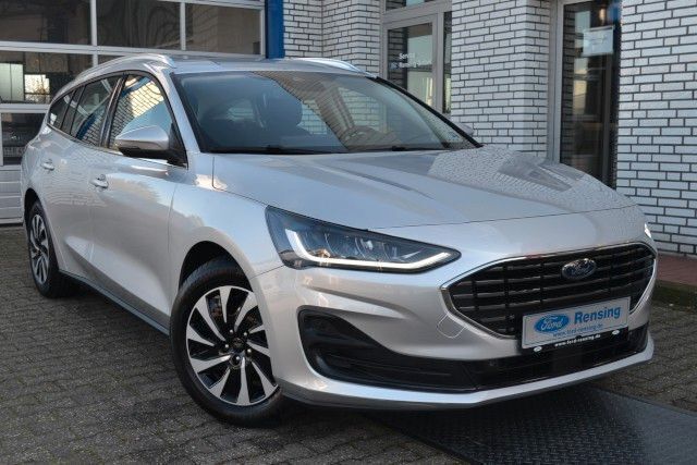 Polarsilber Gebraucht 2023 Ford Focus Titanium Kombi | 21.985 € (Guter Preis) - Bild 1/4