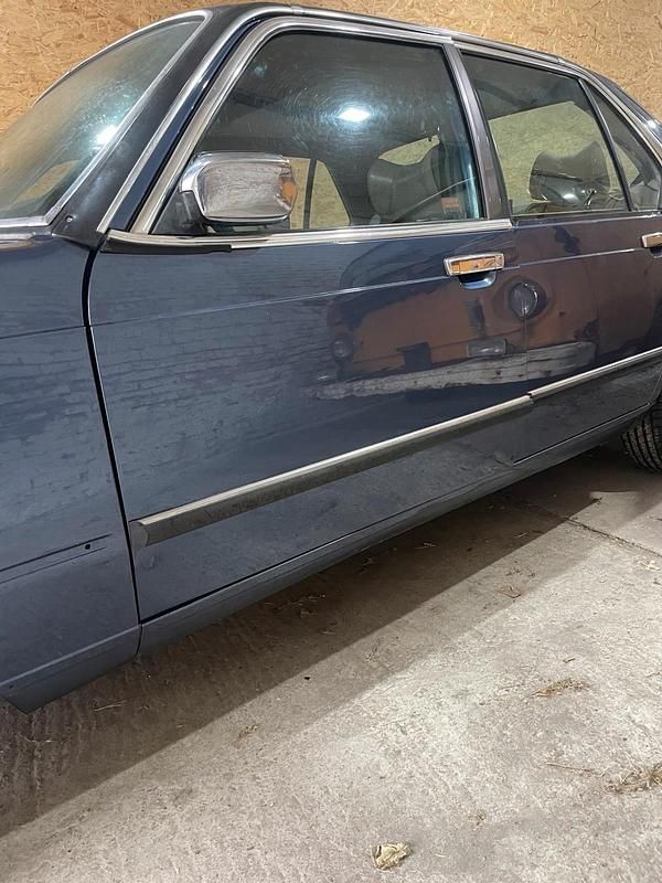 Second-hand BMW 732 Executive 1984 Albastru Berlinǎ