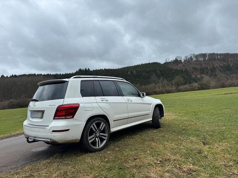 Gebraucht Mercedes GLK220 170 PS (125 kW) 2015 Weiß SUV
