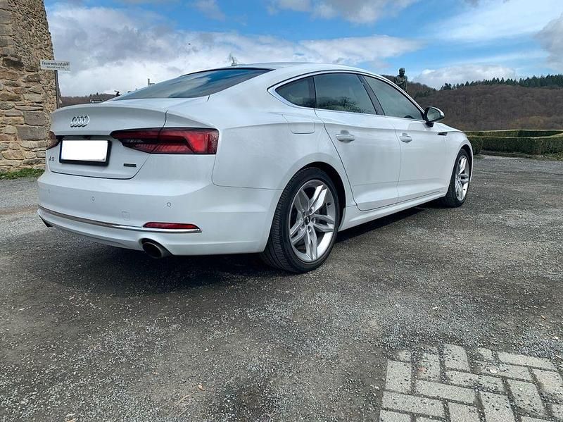 Gebraucht Audi A5 Sportback Ambiente 252 PS (185 kW) 2020 Weiß Kleinwagen