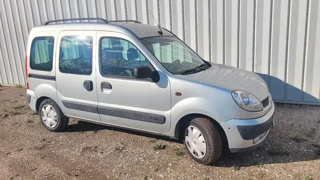 Gebraucht Renault Kangoo Expression 95 PS (69 kW) 2003 Silber Van / Kleinbus
