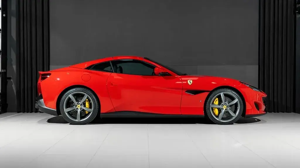 Gebraucht Ferrari Portofino 600 PS (441 kW) 2020 Rot Cabrio