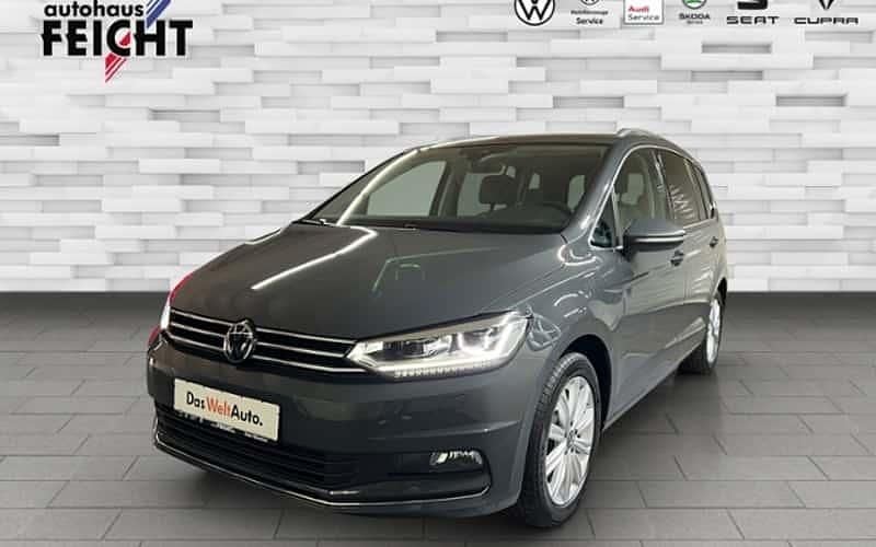 Grau Gebraucht 2024 VW Touran Highline Van / Kleinbus | 34.369 € (Fairer Preis) - Bild 1/4