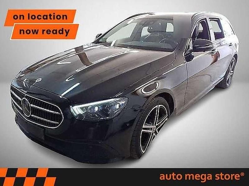 Schwarz Gebraucht 2021 Mercedes E220 Avantgarde Limousine | 29.299 € (Superpreis) - Bild 1/3