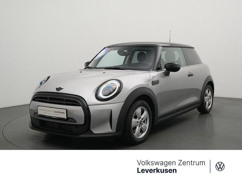 Gebraucht Mini Cooper Essential 136 PS (100 kW) 2023 Melting silver Kleinwagen