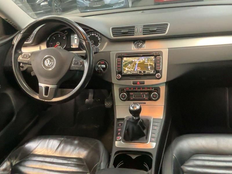 Gebraucht VW Passat Highline 170 PS (125 kW) 2011 Deep black perleffekt (metallic) Kombi