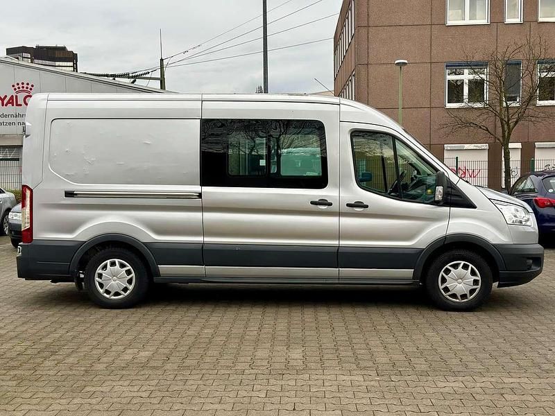Gebraucht Ford Transit 131 PS (96 kW) 2018 Polarsilber metallic Van / Kleinbus