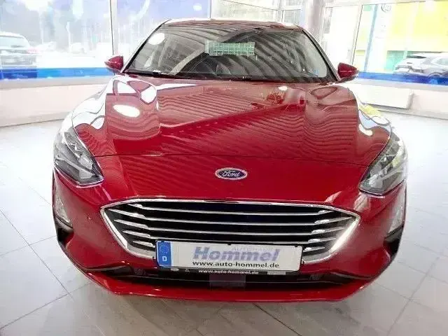 Brugt Ford Focus Titanium 125 HK (91 kW) 2022 Rød Sedan