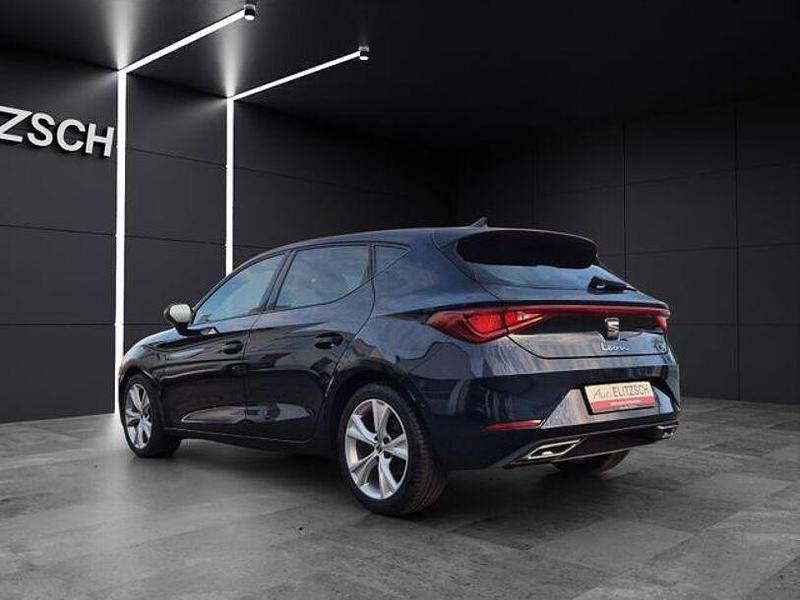 Gebraucht Seat Leon FR-Line 150 PS (110 kW) 2022 Asphaltblau Limousine