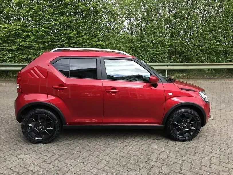 Gebraucht Suzuki Ignis Comfort 83 PS (61 kW) 2024 Burning red pearl met. SUV