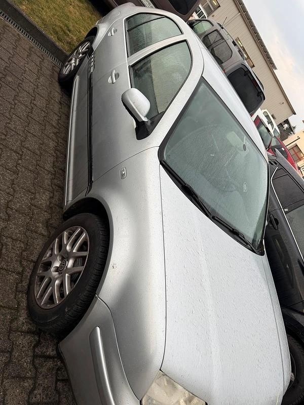 Gebraucht VW Bora 115 PS (84 kW) 2001 Silber Limousine