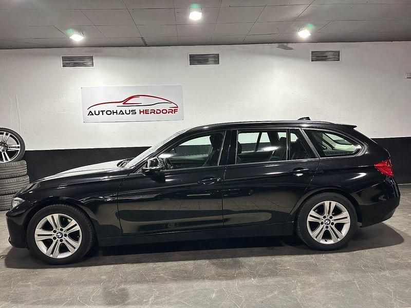 Gebraucht BMW 320 Sport Line 184 PS (135 kW) 2013 Schwarz Kombi