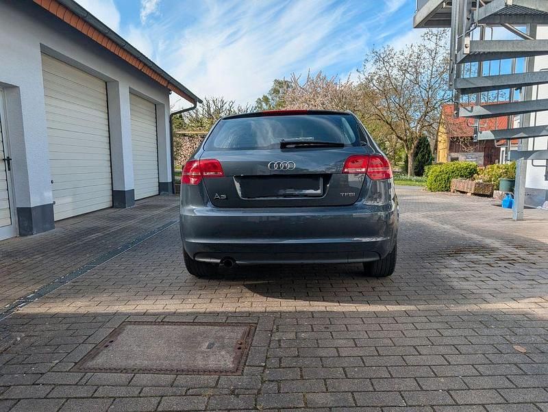 Gebraucht Audi A3 Attraction 105 PS (77 kW) 2011 Schwarz Kleinwagen