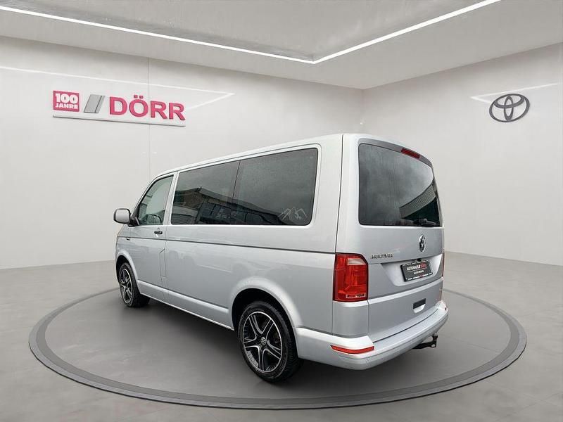Używany VW Multivan Trendline 150 KM (110 kW) 2016 Srebrny Minivan