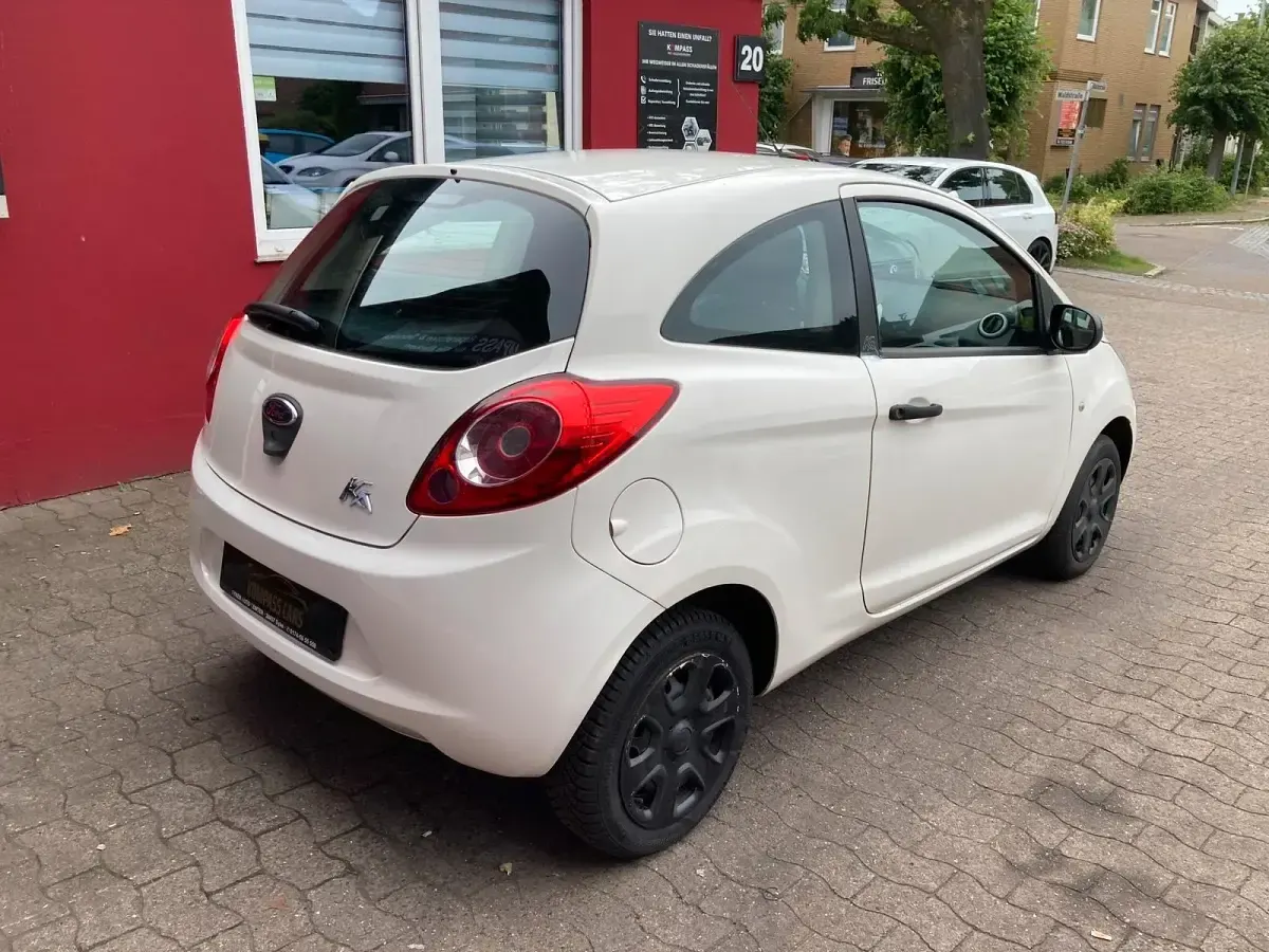 Gebraucht Ford Ka 70 PS (51 kW) 2012 Weiß Kleinwagen