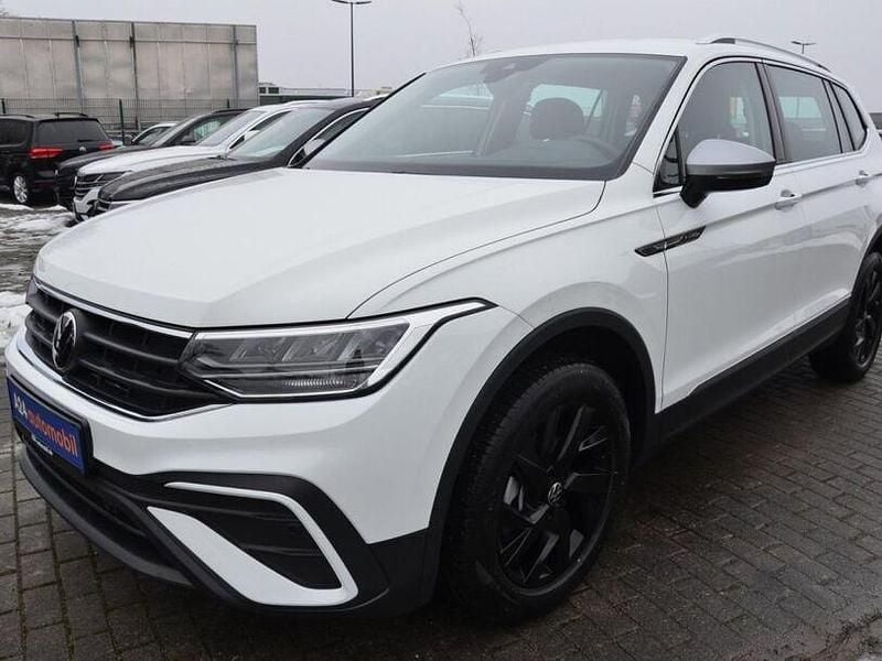 Gebraucht VW Tiguan Allspace Life 150 PS (110 kW) 2022 Weiß SUV
