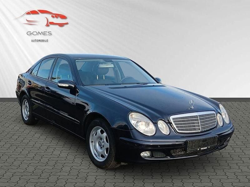 Blau Gebraucht 2005 Mercedes E280 Limousine | 8.990 € (Teuer) - Bild 1/4