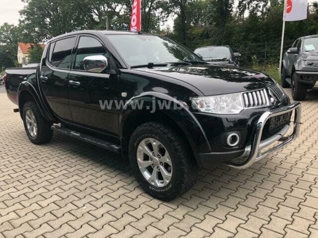 Gebraucht Mitsubishi L200 Intense 178 PS (130 kW) 2011 Schwarz metallic Pickup
