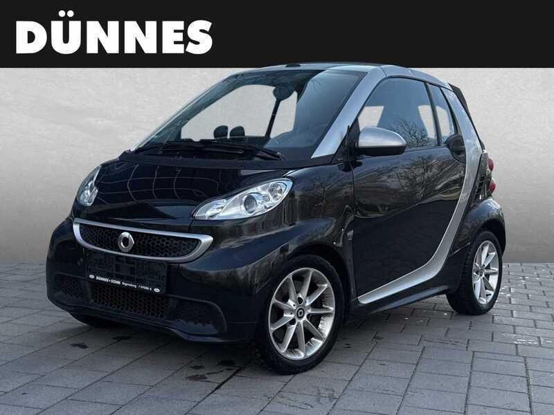 Schwarz Gebraucht 2013 Smart ForTwo Cabrio Passion Cabrio | 7.490 € (Teuer) - Bild 1/4