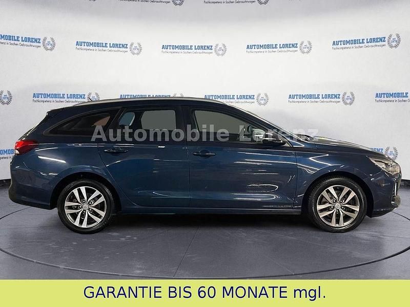 Gebraucht Hyundai i30 140 PS (102 kW) 2018 Blau Kombi