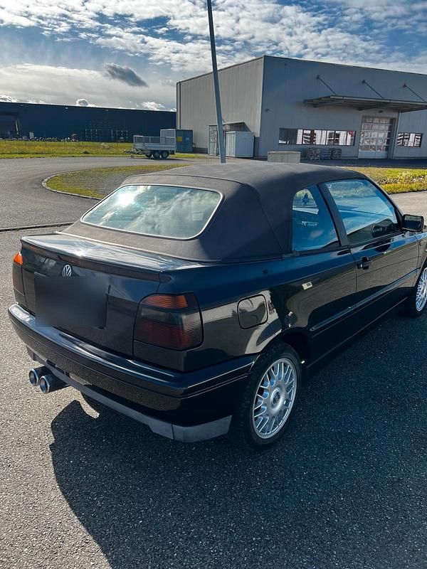 Gebraucht VW Golf Cabriolet Karmann 100 PS (73 kW) 1998 Schwarz Cabrio