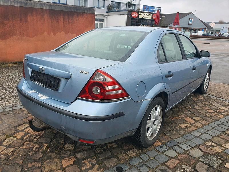 Gebraucht Ford Mondeo 116 PS (85 kW) 2005 Blau Limousine