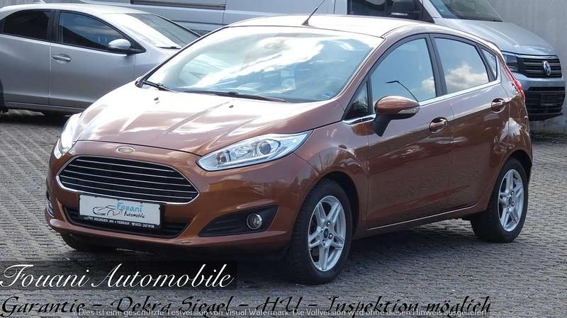 Gebraucht Ford Fiesta Titanium 101 PS (74 kW) 2014 Torinobraun metallic Kleinwagen