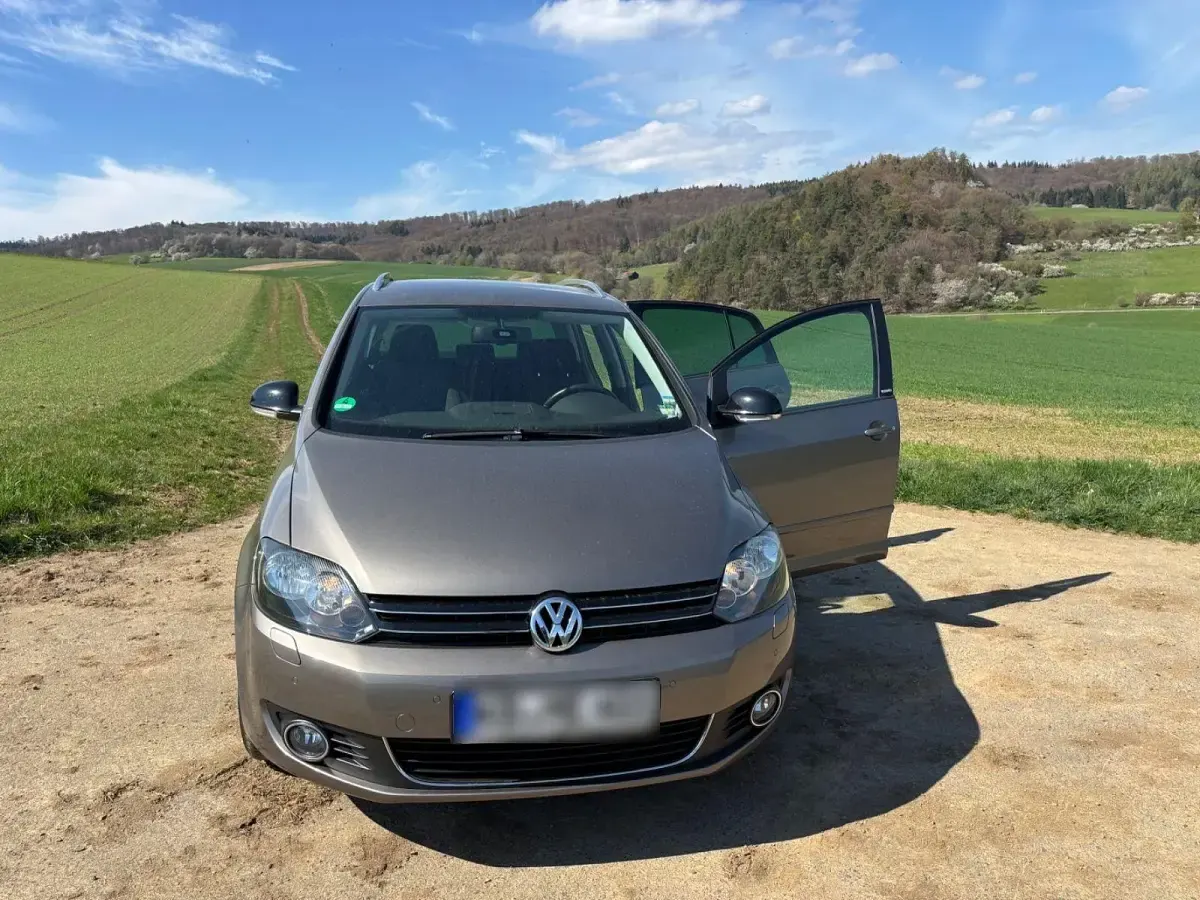 Gebraucht VW Golf Plus Cross 105 PS (77 kW) 2012 Braun Van / Kleinbus