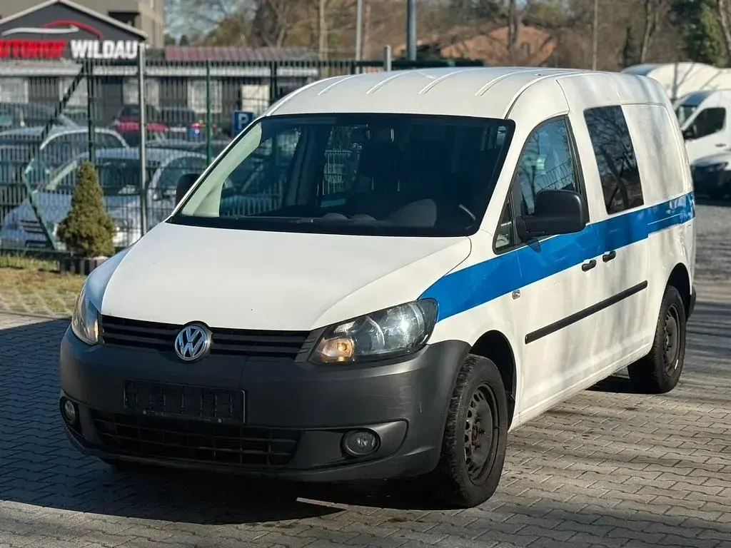 Second-hand VW Caddy 102 CP (75 kW) 2013 Alb Monovolum