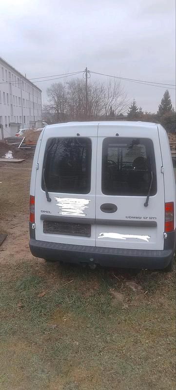 Second-hand Opel Combo 75 CP (55 kW) 2001 Alb Monovolum