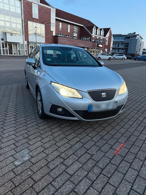 Gebraucht Seat Ibiza 75 PS (55 kW) 2011 Silber Limousine