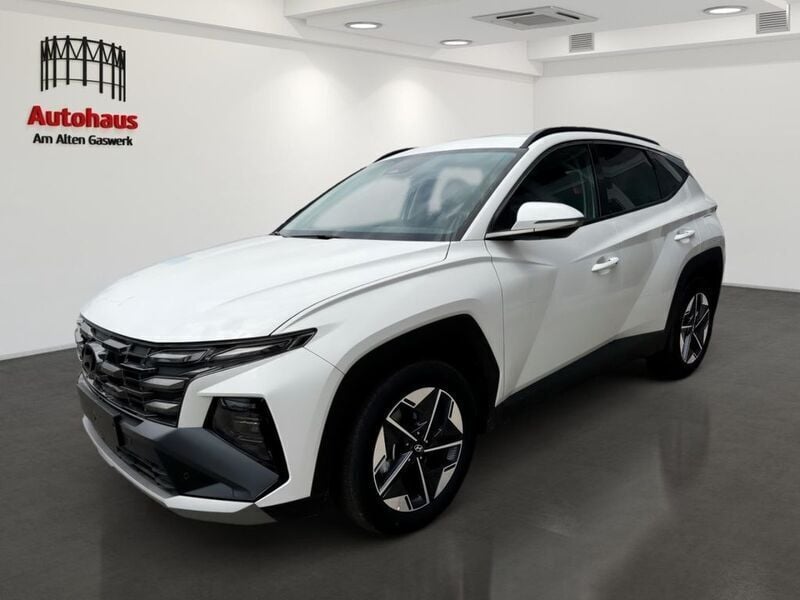 Weiss Gebraucht 2024 Hyundai Tucson Trend SUV | 35.385 € (Superpreis) - Bild 1/4