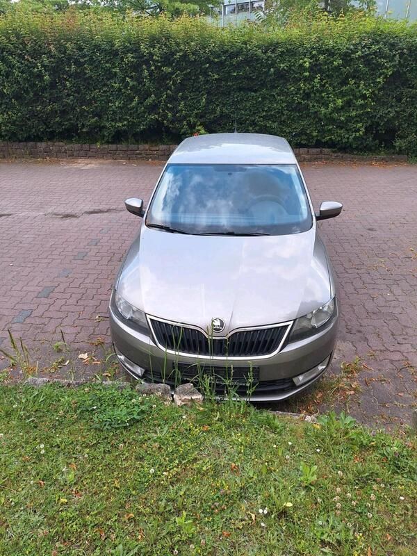 Gebraucht 2013 Skoda Rapid Limousine | 5.990 € (Guter Preis) - Bild 1/4