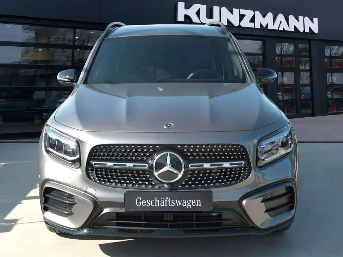 Gebraucht Mercedes GLB200 AMG 150 PS (110 kW) 2026 Mountaingrau metallic SUV