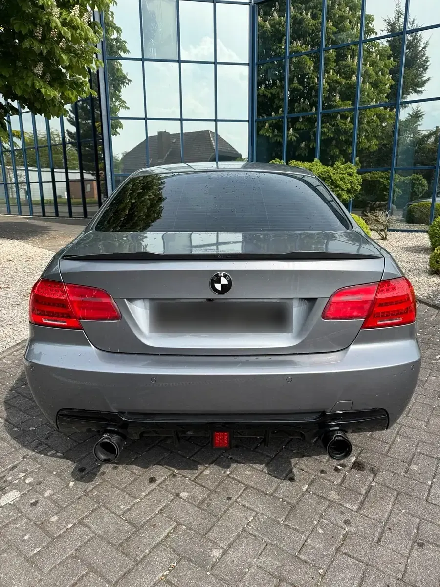 Gebraucht BMW 320 M Sport 204 PS (150 kW) 2011 Grau Coupé