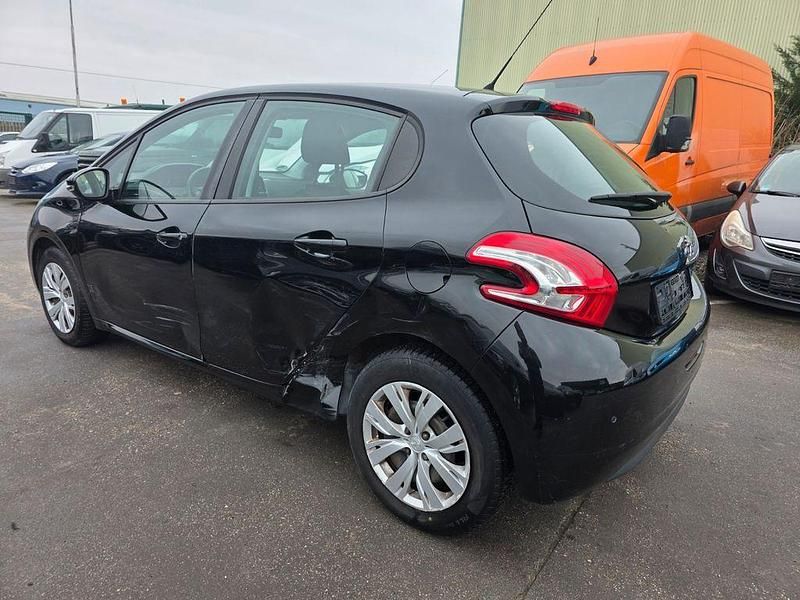 Gebraucht Peugeot 208 Active 68 PS (50 kW) 2014 Kleinwagen