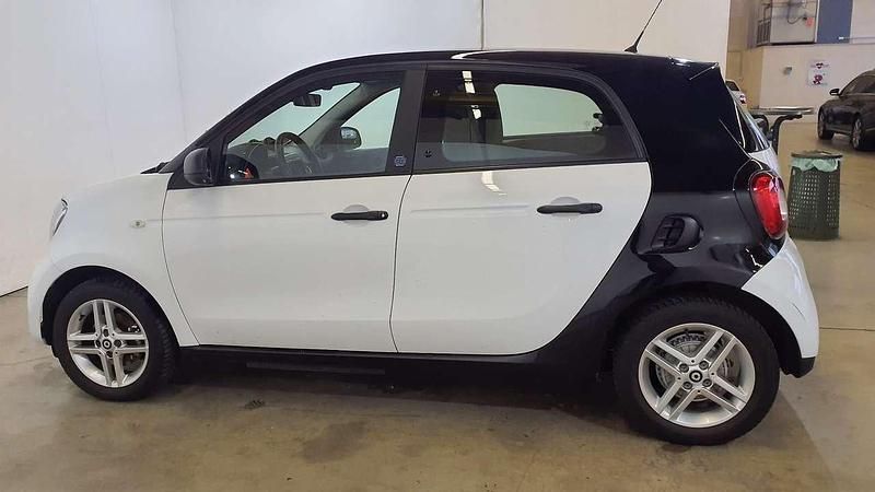 Gebraucht Smart ForFour Electric Drive 60 kW (82 PS) 2022 Weiß Kleinwagen