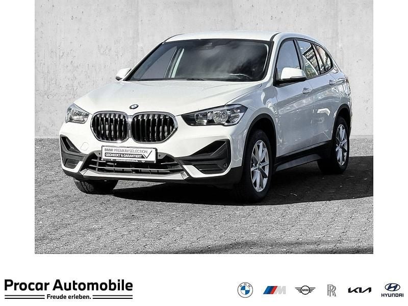 Weiß Gebraucht 2022 BMW X1 Advantage SUV | 19.990 € (Superpreis) - Bild 1/4