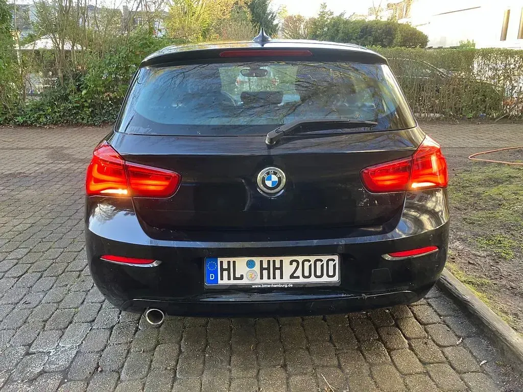 Gebraucht BMW 118 Advantage 136 PS (100 kW) 2019 Limousine