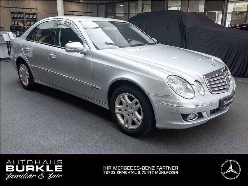 Silber Gebraucht 2006 Mercedes E200 Elegance Limousine | 8.650 € (Teuer) - Bild 1/4