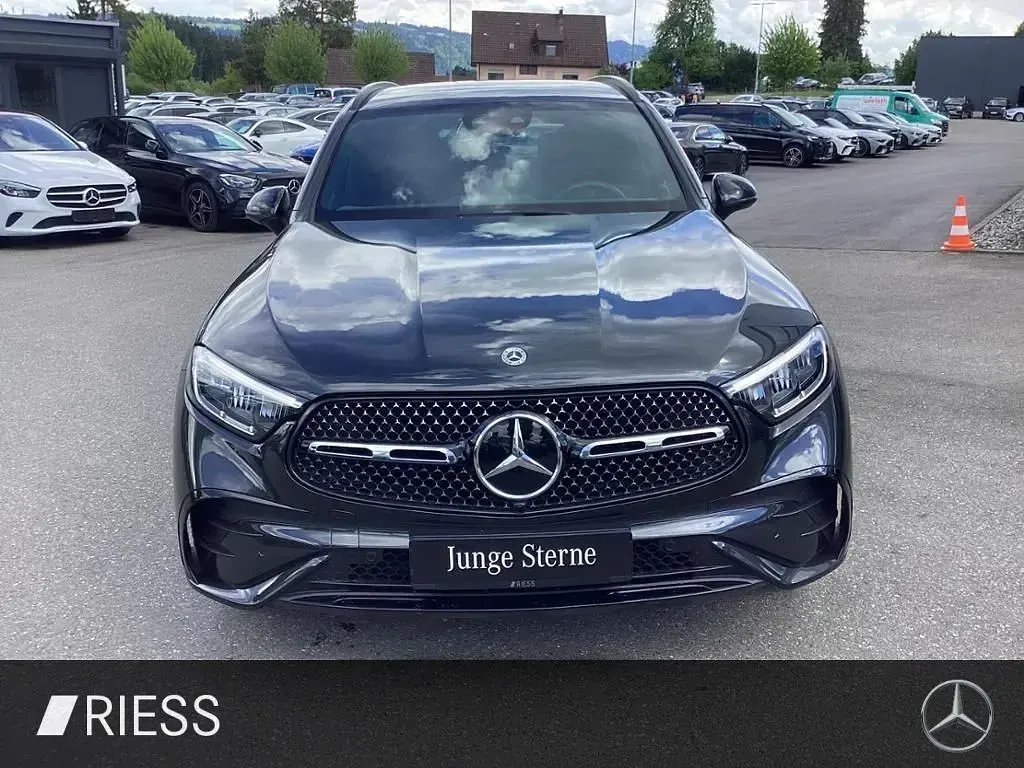 Gebraucht Mercedes GLC220 AMG 197 PS (144 kW) 2025 Metalliclack graphitgrau SUV