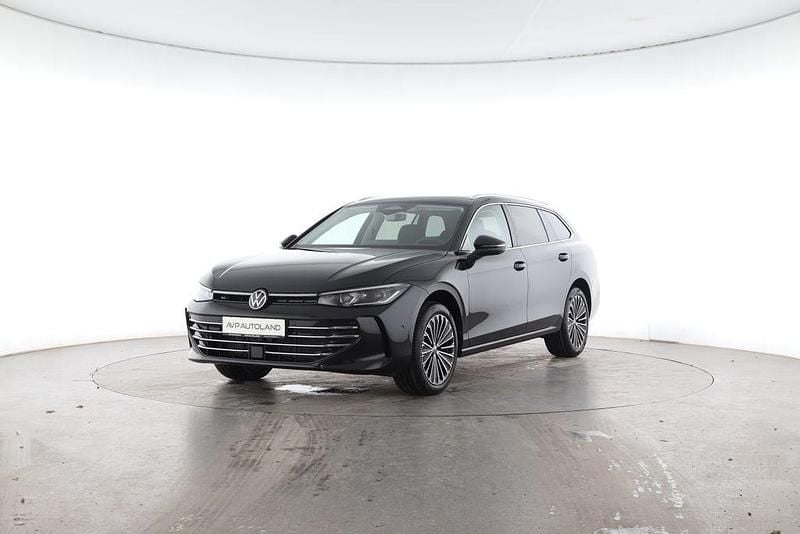 Neu VW Passat Elegance 150 PS (110 kW) 2025 Grenadillschwarz Limousine