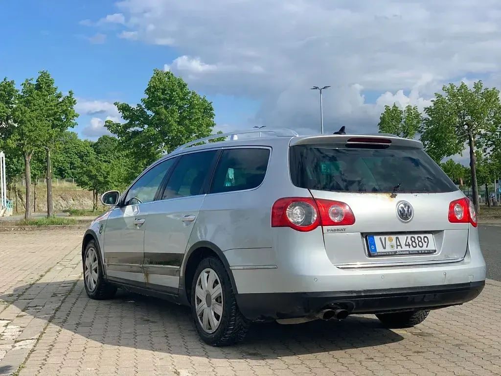 Gebraucht VW Passat Individual 170 PS (125 kW) 2009 Silber Limousine
