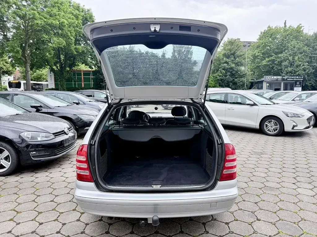 Gebraucht Mercedes C180 143 PS (105 kW) 2002 Brillantsilber (metallic) Kombi