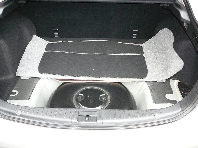 Silber Gebraucht 2008 Mazda 6 Exclusive Limousine | 4.200 € (Fairer Preis) - Bild 1/4