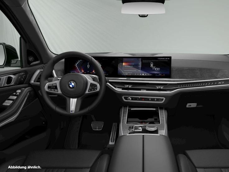 Gebraucht BMW X7 M Sport 352 PS (258 kW) 2025 Skyscraper grau metallic SUV